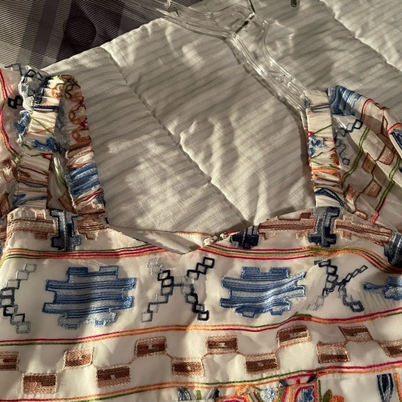 Ali & Jay Olvera Street White Multi Embroidered Mini Dress Medium - Picture 14 of 16